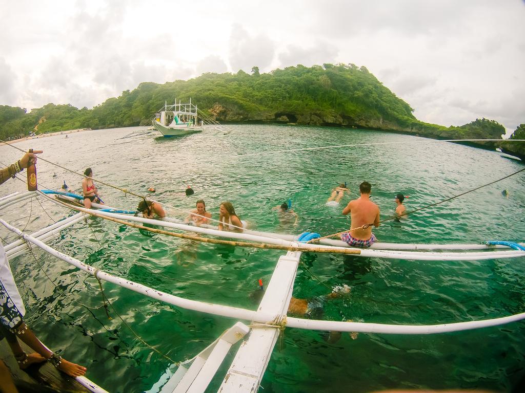 Jeepney Hostel And Kite Resort Balabag  Экстерьер фото