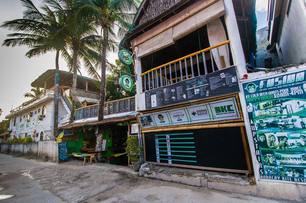 Jeepney Hostel And Kite Resort Balabag  Экстерьер фото